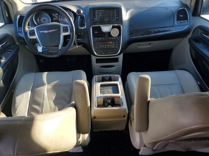 2013 Chrysler Town & Country Touring
