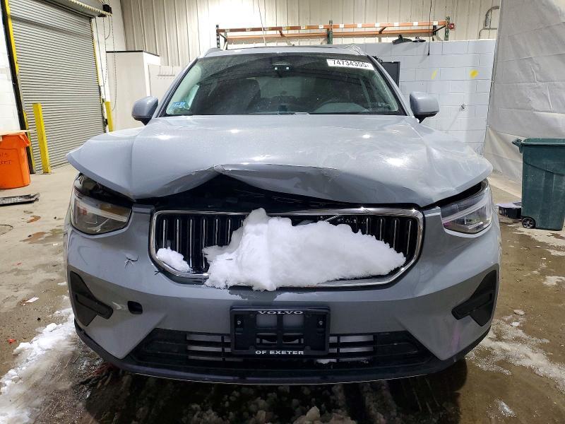 2025 Volvo Xc40 Core