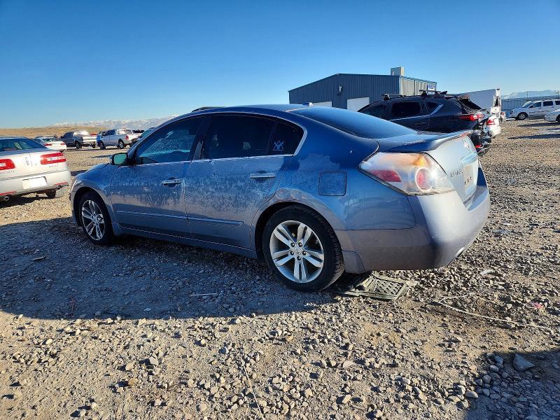 2010 Niss Altima sr