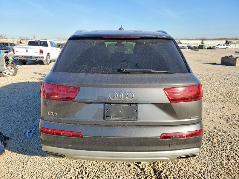 2019 Audi Q7 Premium Plus