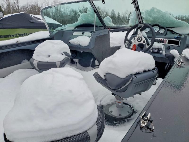 2012 Lund 18FT-1875 CROSSOVER, 50 MPH