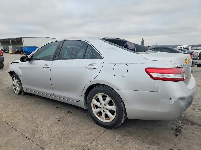 2011 Toyota Camry le