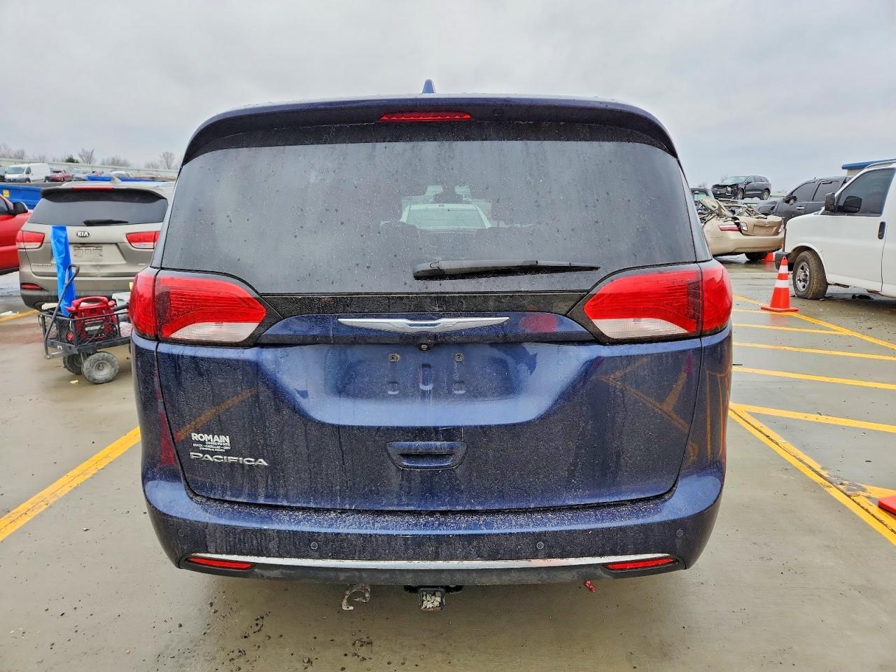 2017 Chrysler Pacifica Touring l