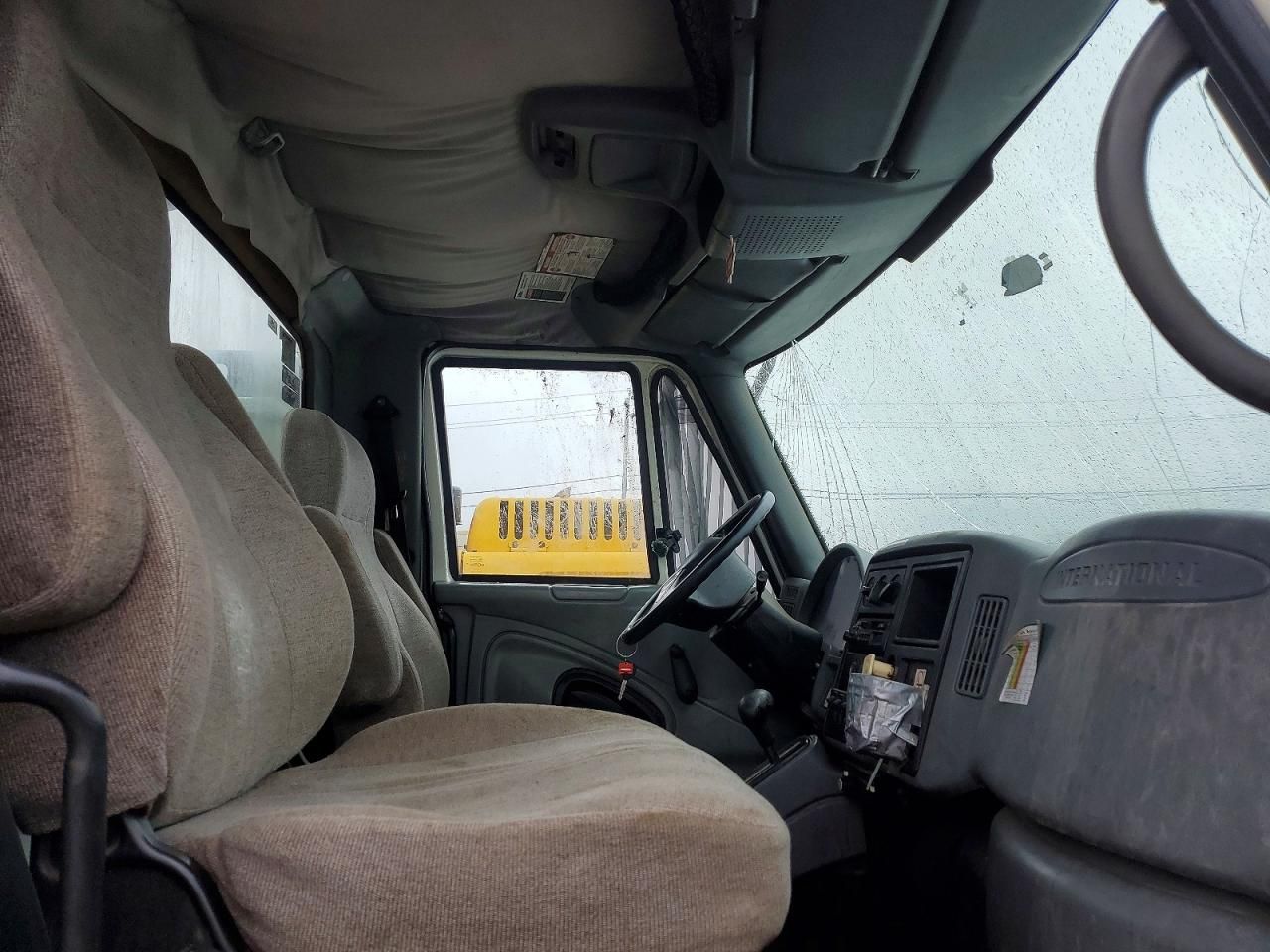 2005 International 4000 4200