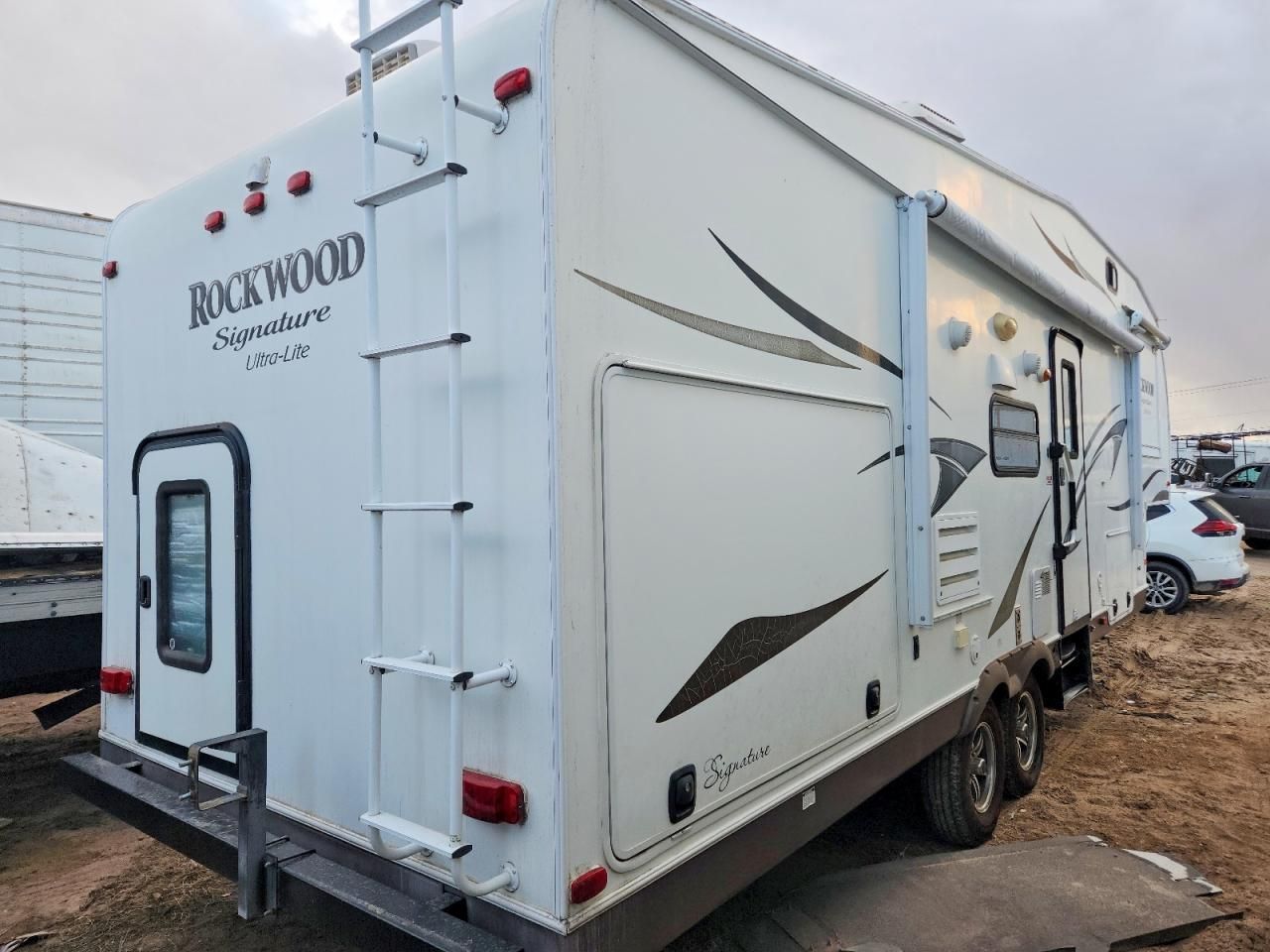 2014 Rockwood Ultra Ligh-toy Hauler rv