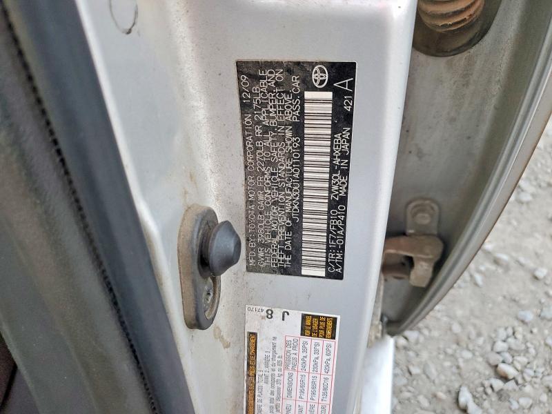 2010 Toyota Prius iii