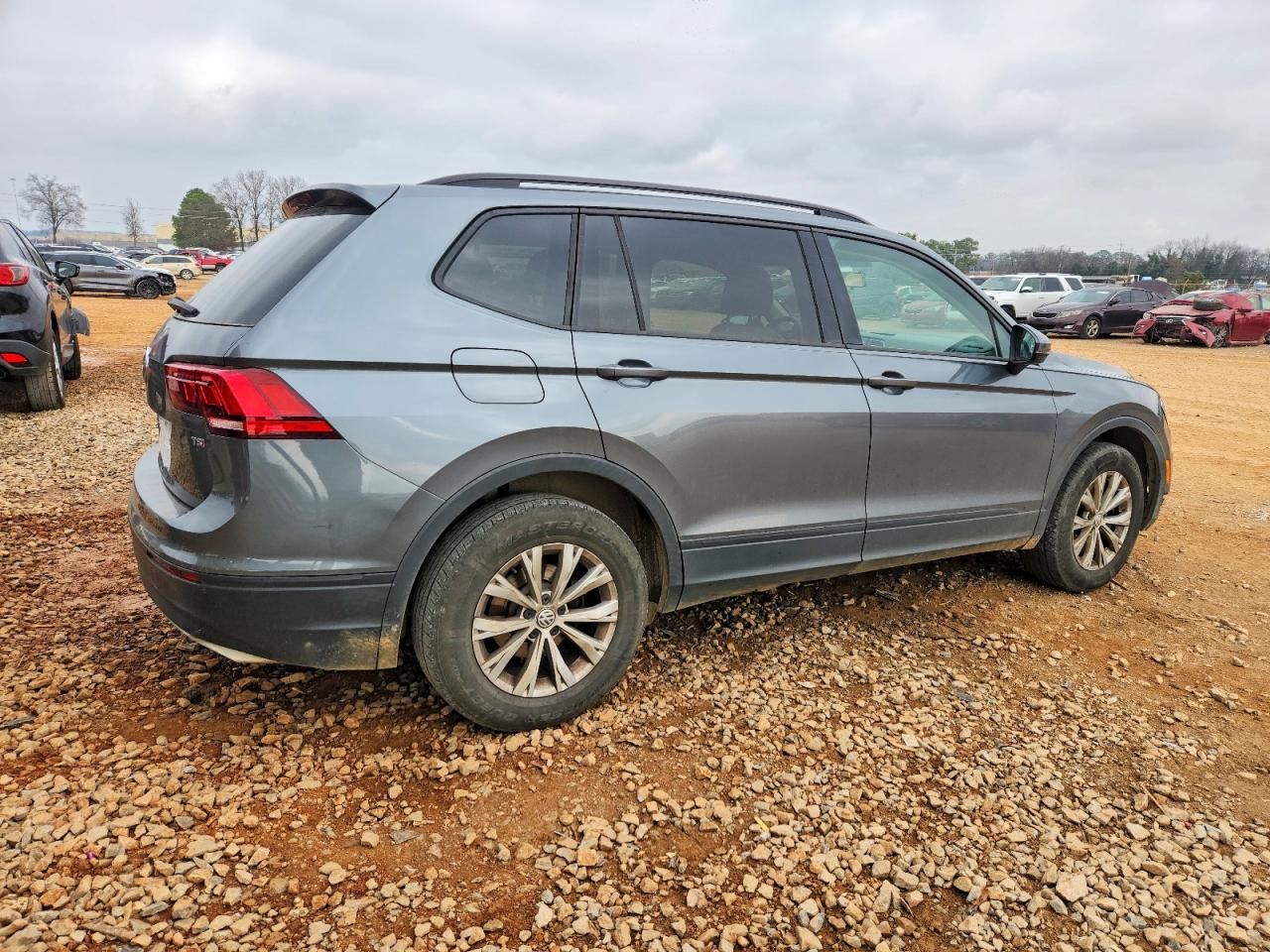 2018 Volkswagen Tiguan s