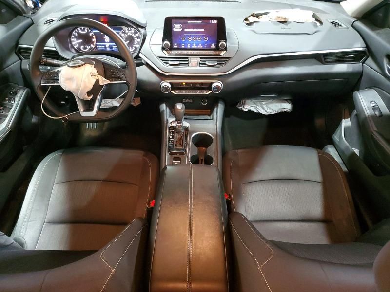 2022 Nissan Altima sv