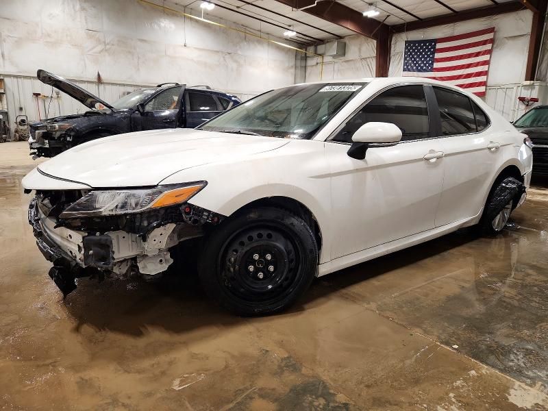 2022 Toyota Camry le