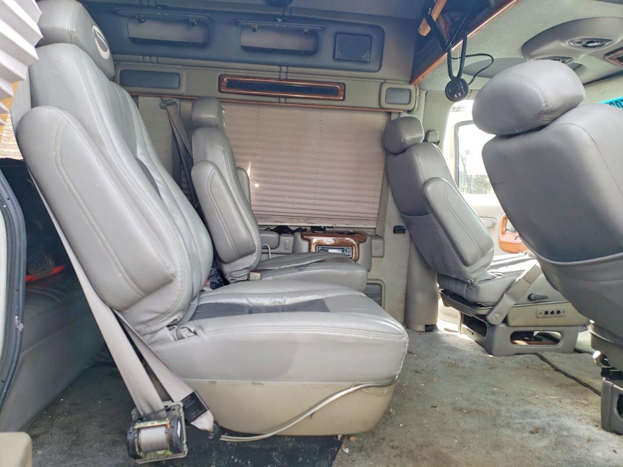 2000 Chevrolet Express G1500