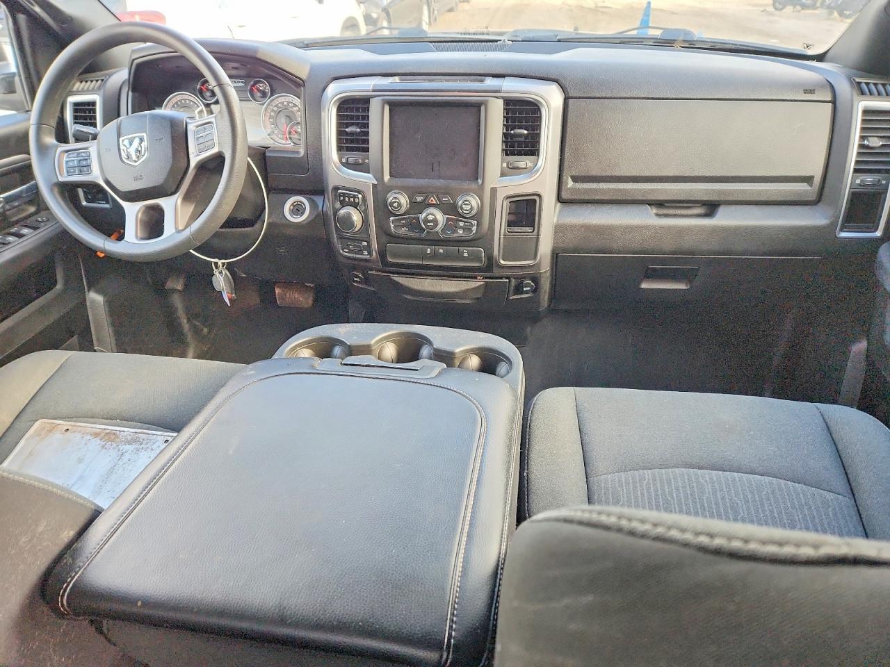 2022 Dodge Ram 1500 Classic slt
