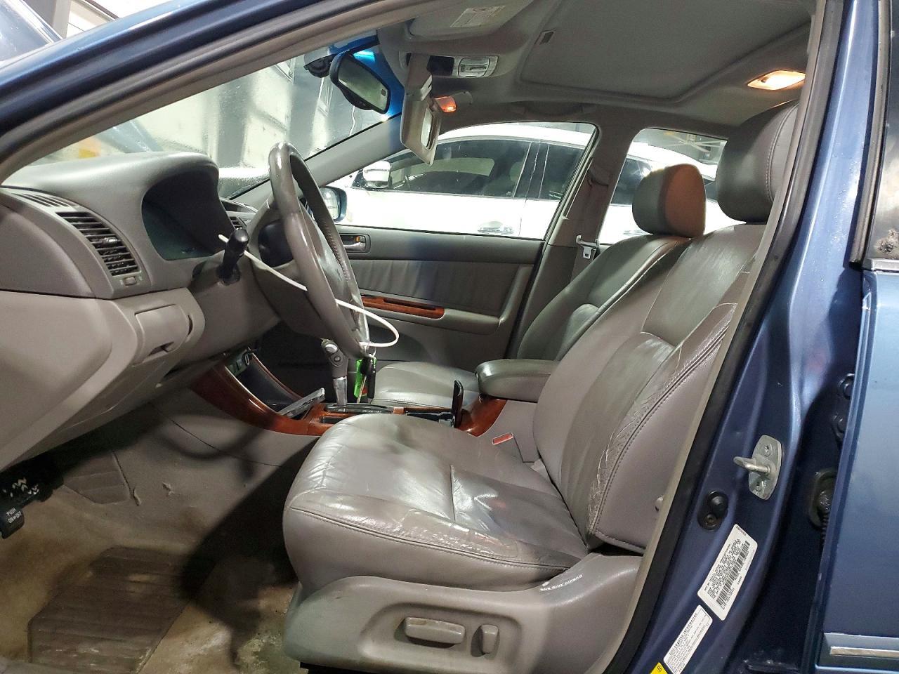 2003 Toyota Camry le