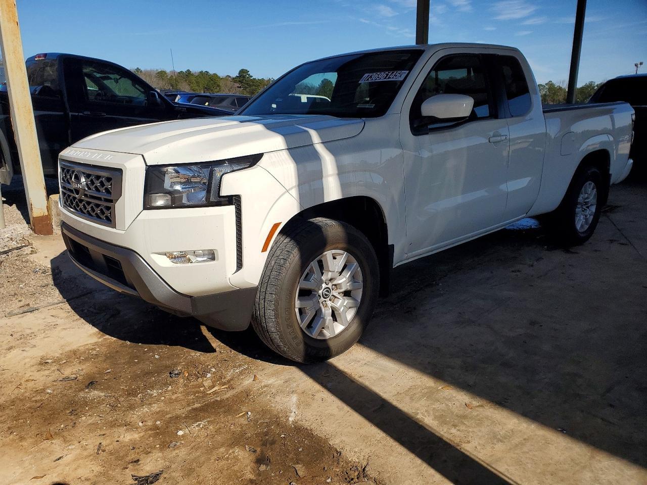 2022 Nissan Frontier s