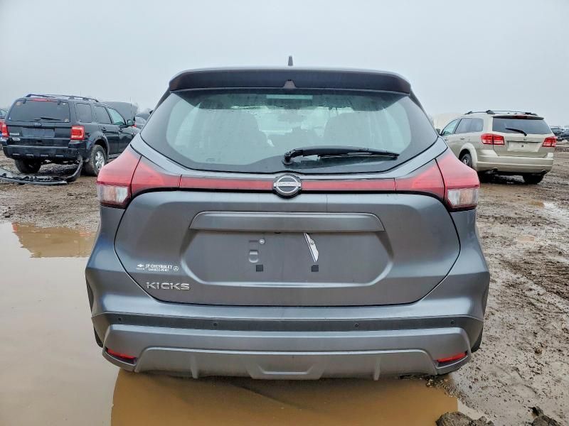 2022 Nissan Kicks s