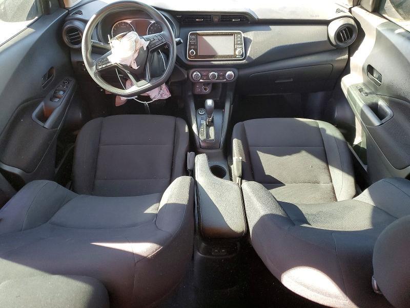 2023 Nissan Kicks s