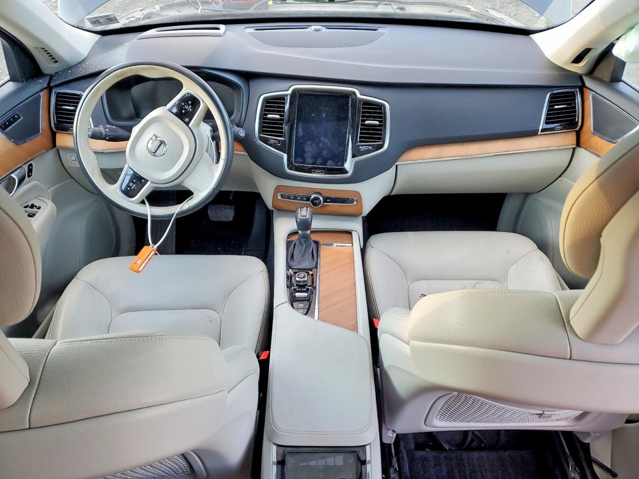 2021 Volvo Xc90 T6 Momentum