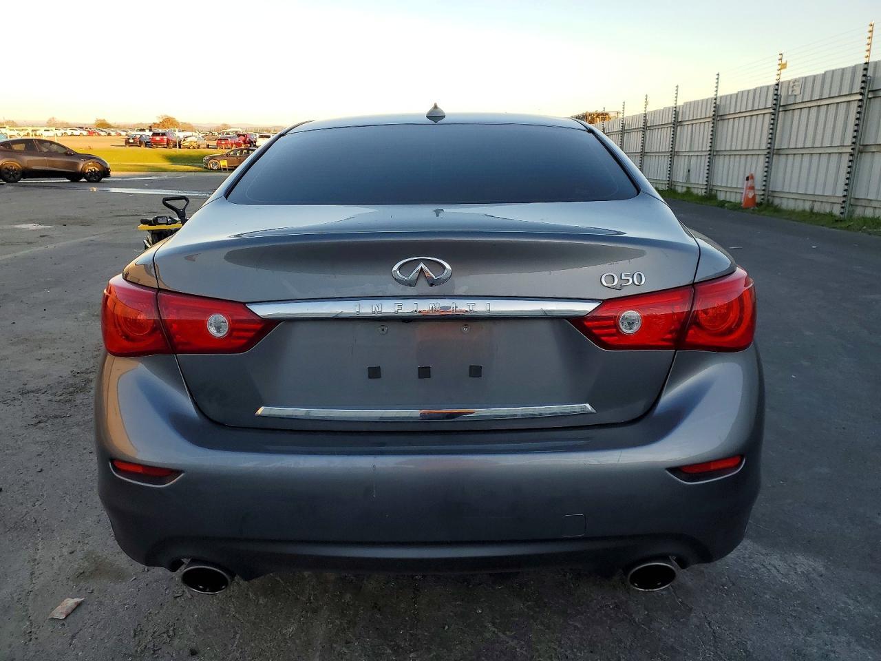 2015 Infiniti Q50 Base