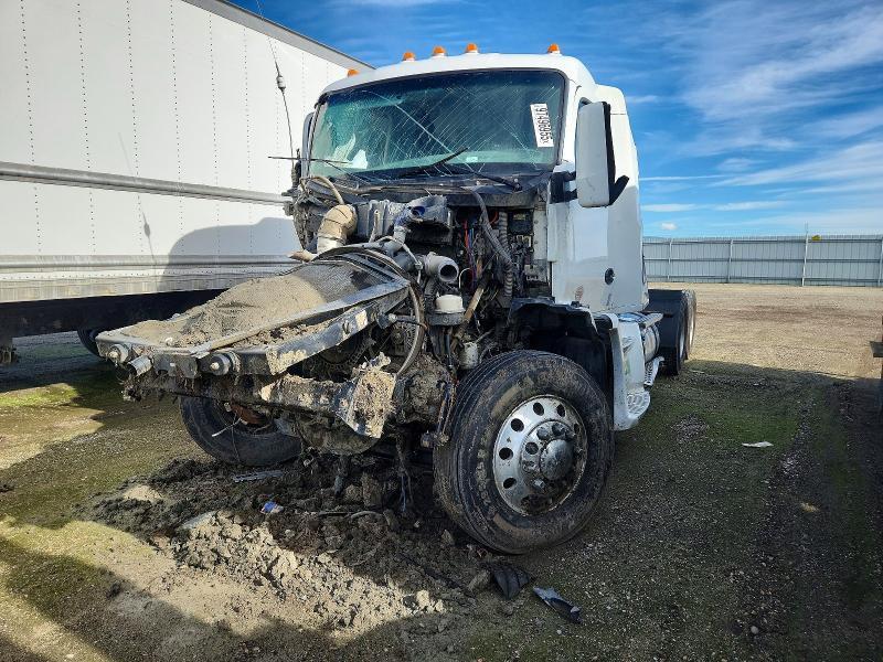 2019 Kenworth T680 Semi Truck