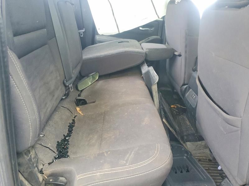 2022 Nissan Frontier s