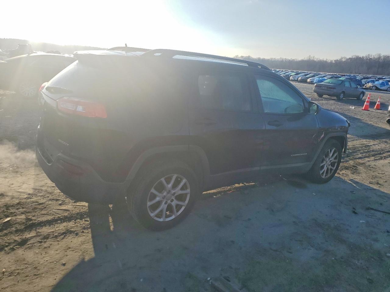 2016 Jeep Cherokee Sport