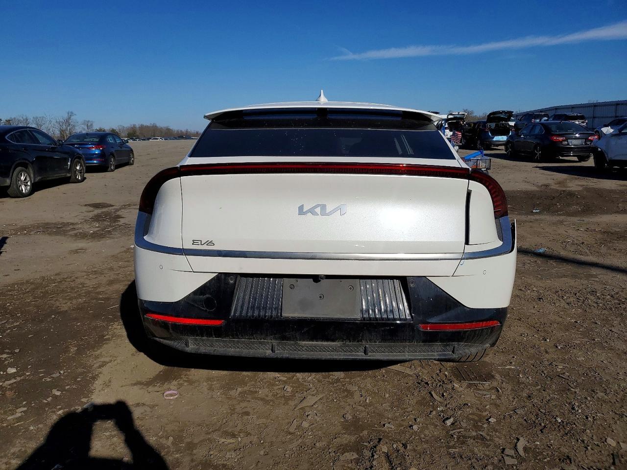 2022 KIA EV6 Light
