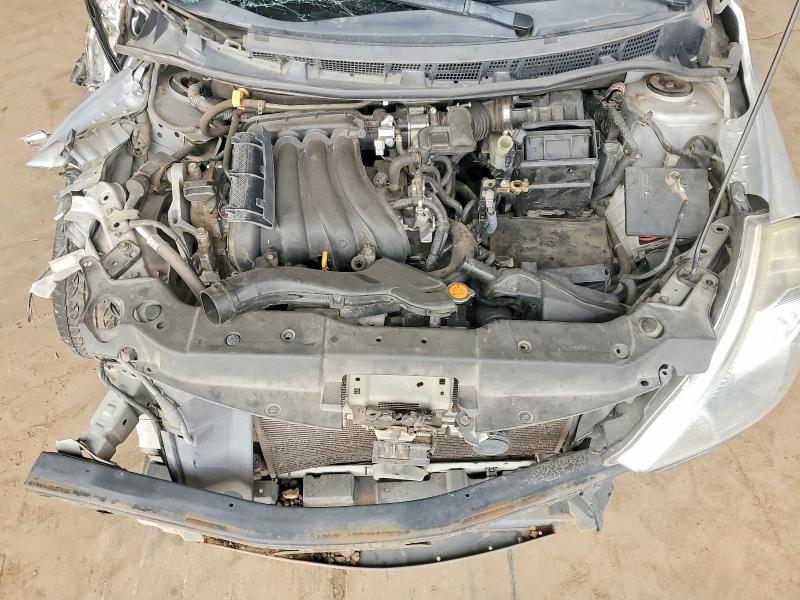 2011 Niss Versa 1.8 s