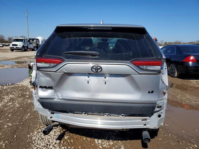 2022 Toyota Rav4 le