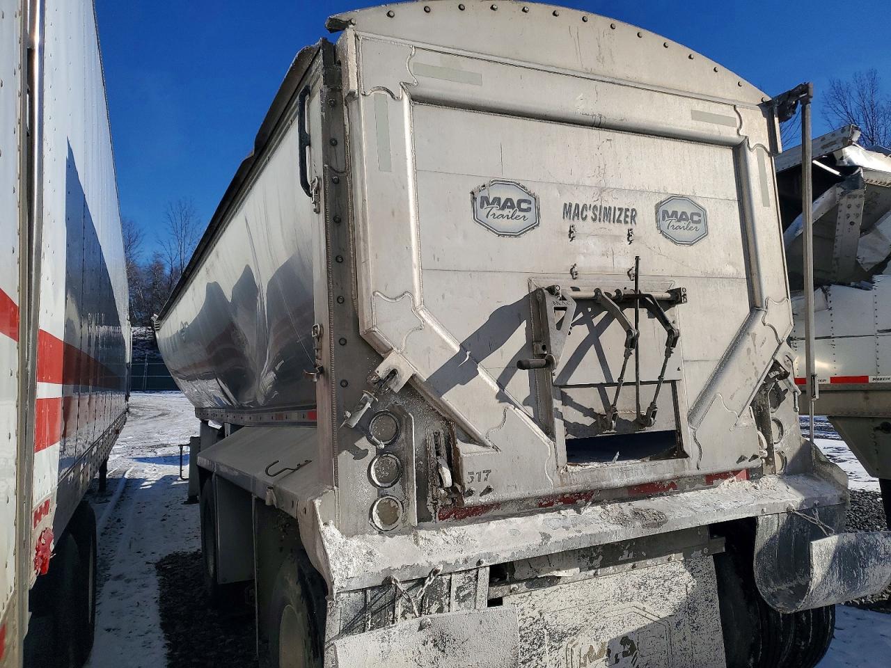 2018 Mack Trailer