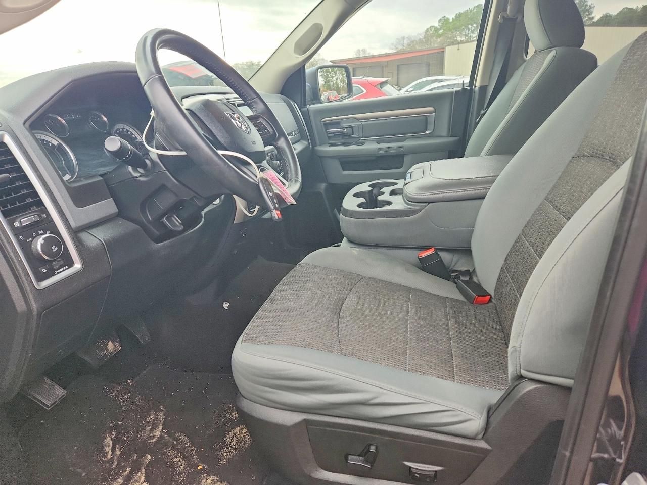 2017 Dodge Ram 1500 slt