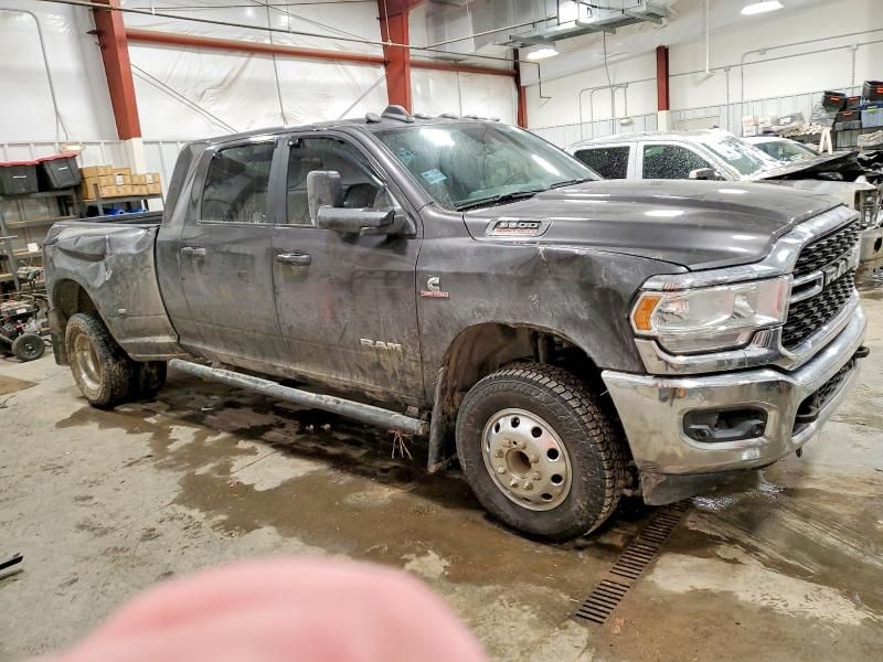 2022 Dodge Ram 3500 big Horn/lone Star