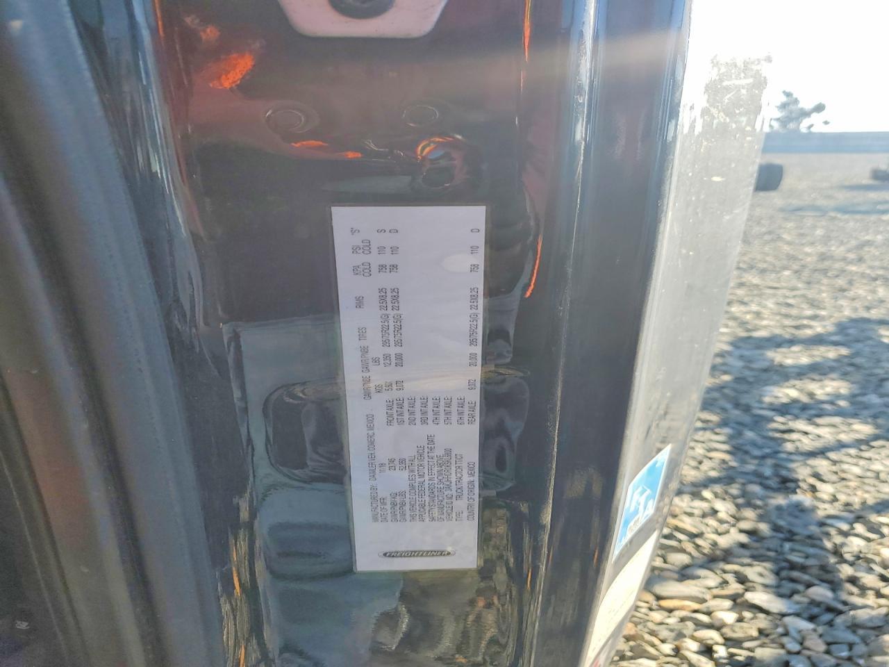 2019 Freightliner Cascadia 126 Semi Truck