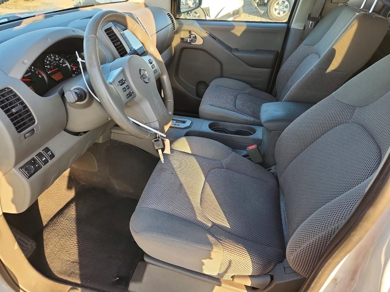 2021 Nissan Frontier s