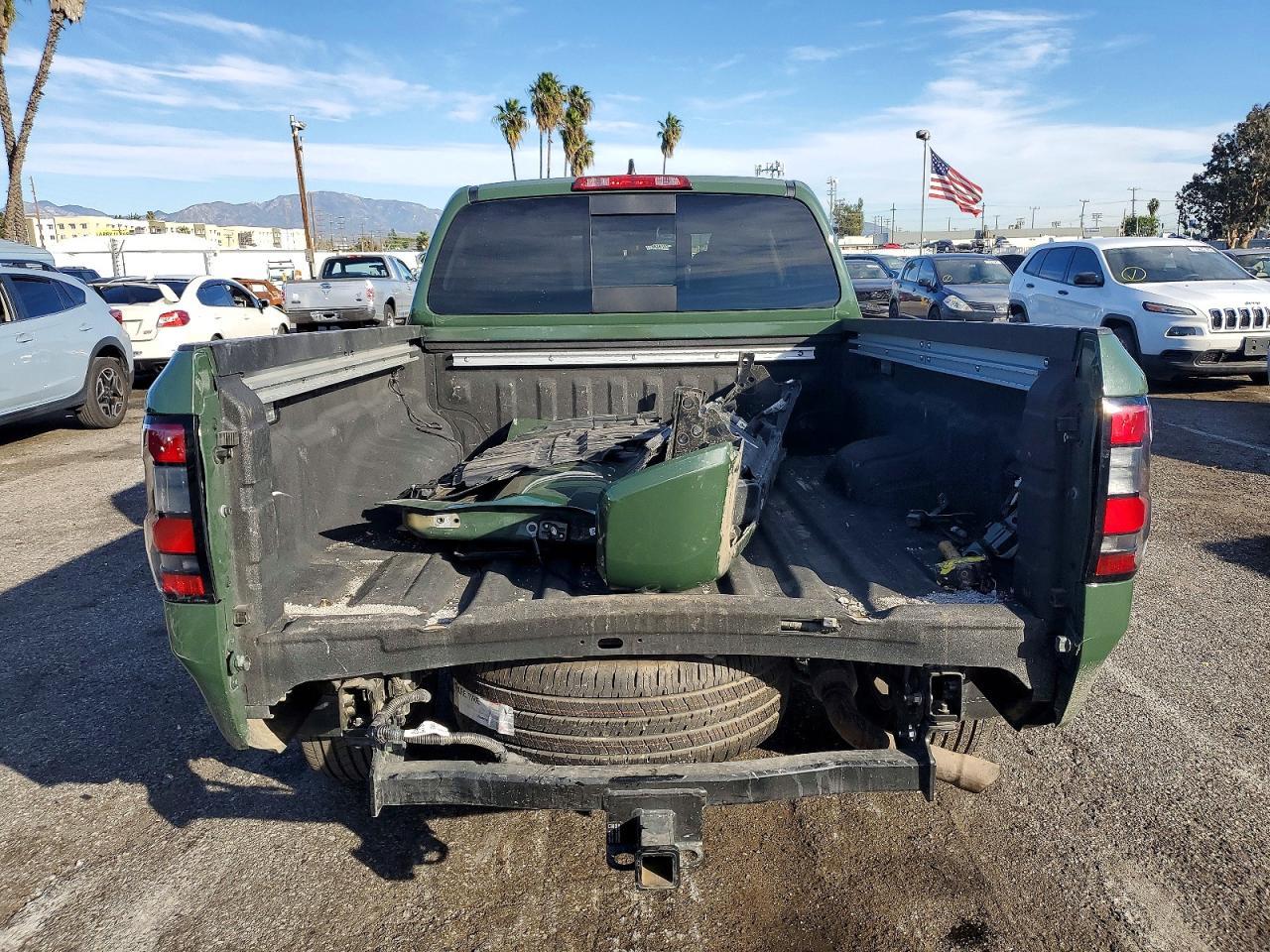 2025 Nissan Frontier sv