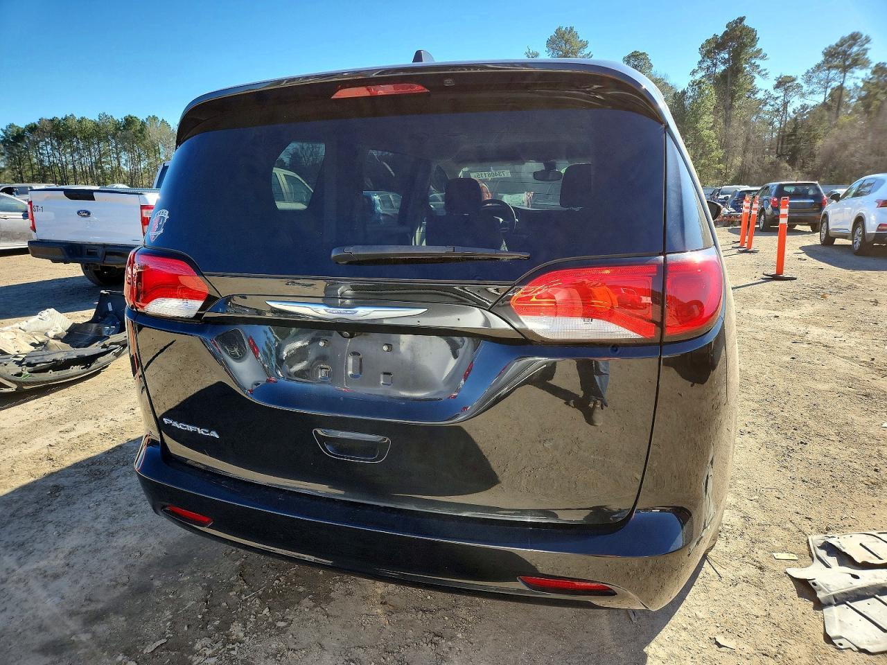 2017 Chrysler Pacifica lx