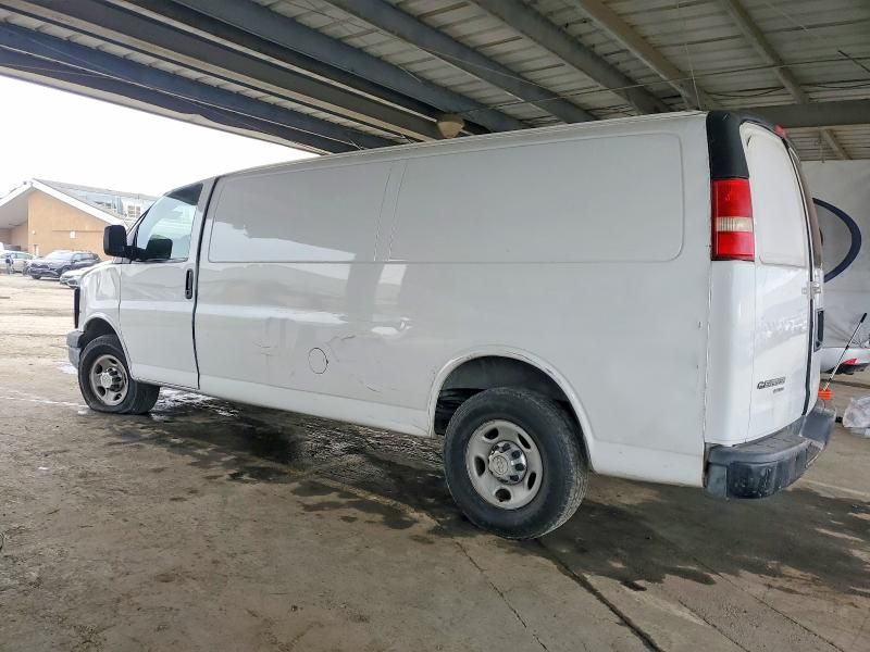 2015 Chevrolet Express G2500