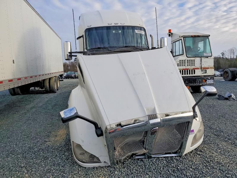 2020 Kenworth T680 Semi Truck