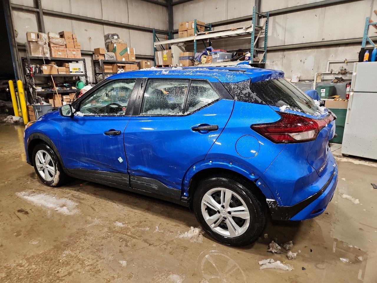2023 Nissan Kicks s