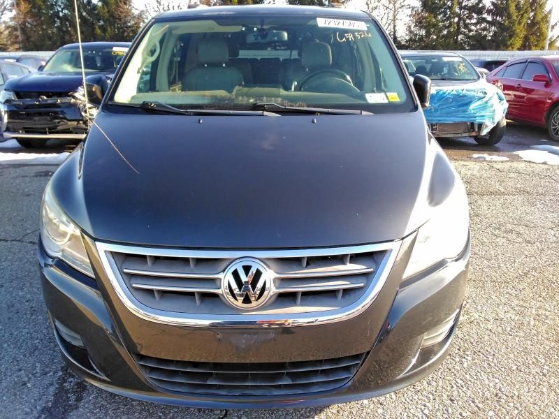 2011 Volkswagen Routan se