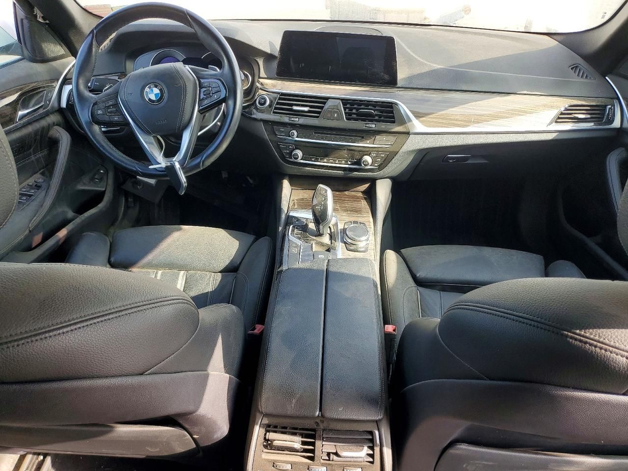 2019 BMW 530e