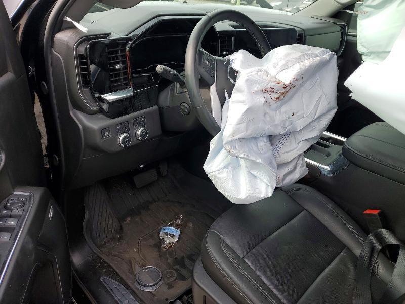 2024 GMC Sierra K1500 slt