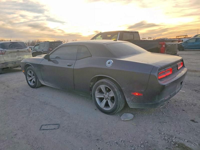 2016 Dodge Challenger sxt