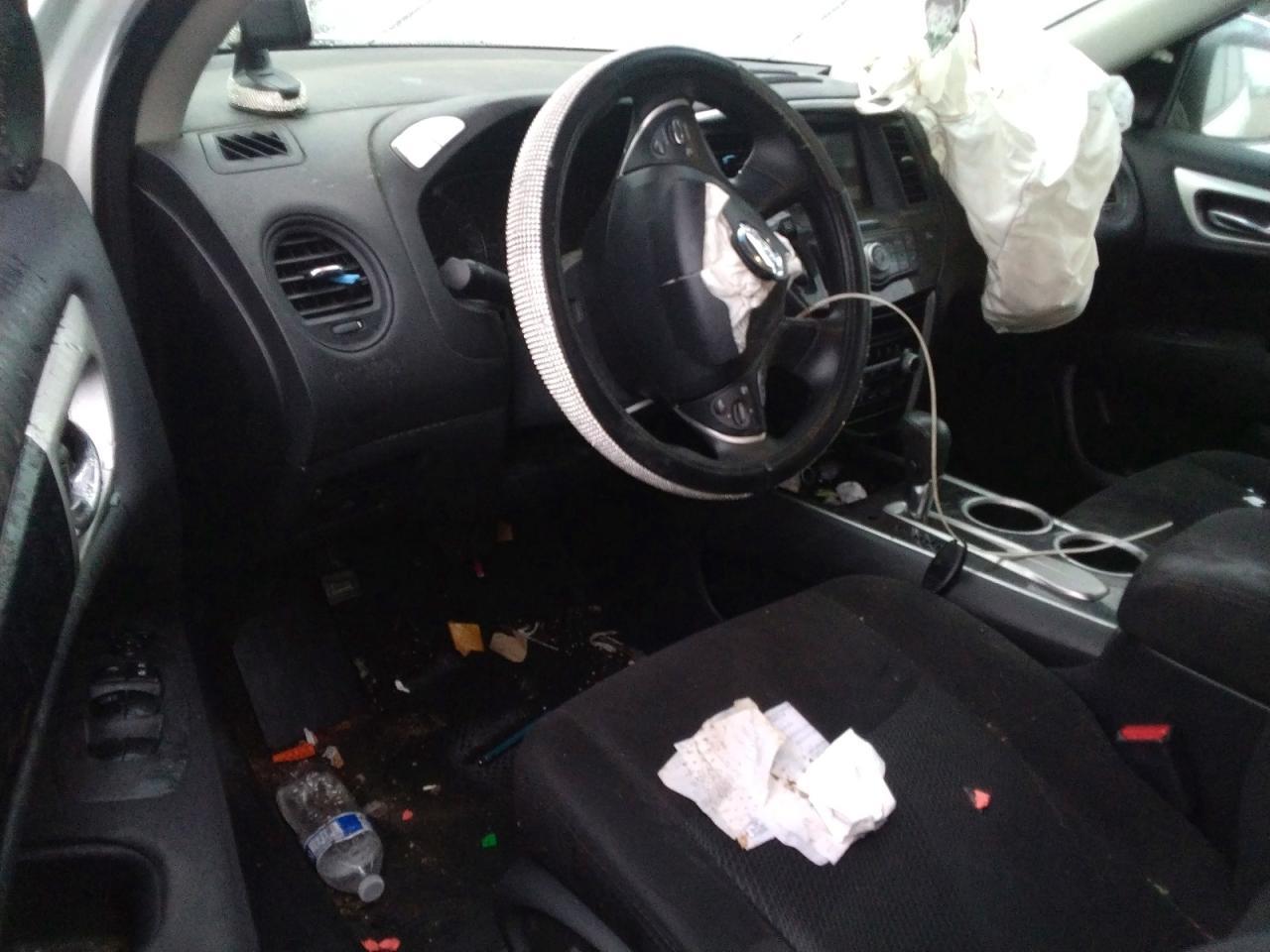 2014 Nissan Pathfinder s