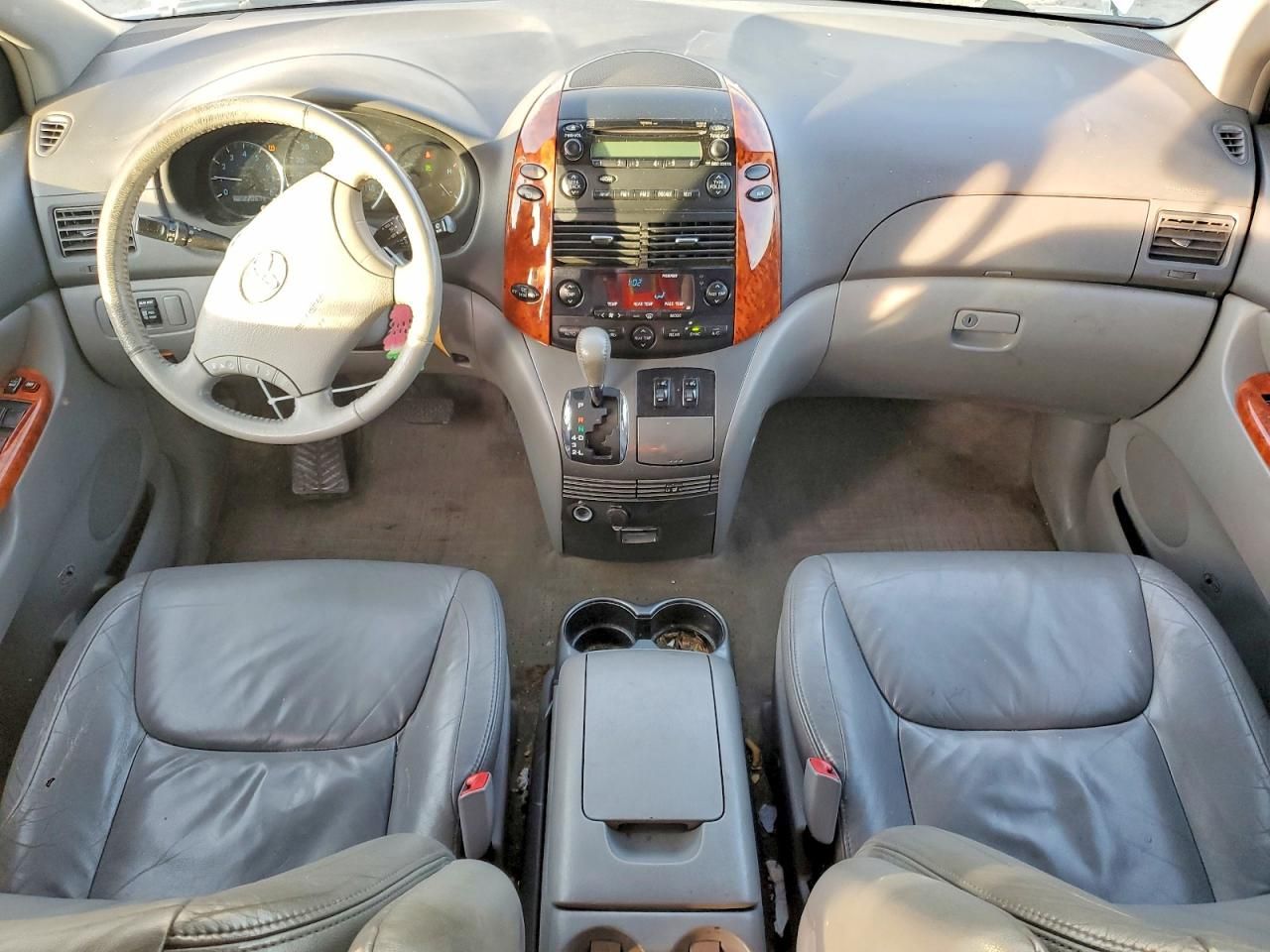 2010 Toyota Sienna xle