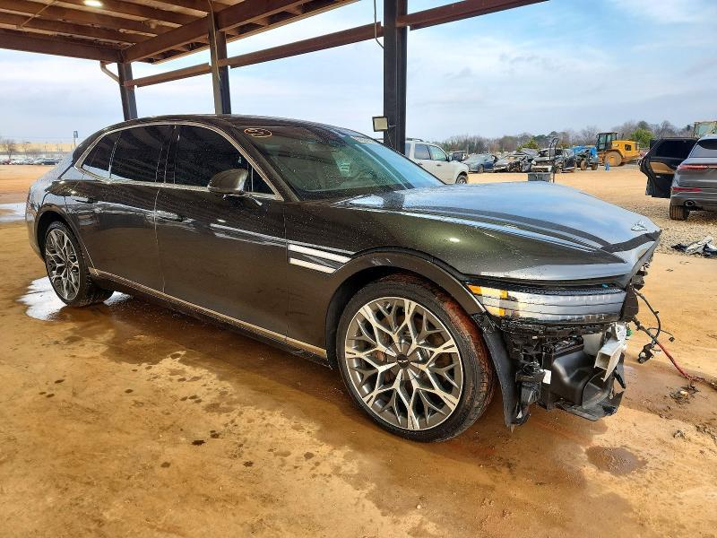 2024 Genesis G90
