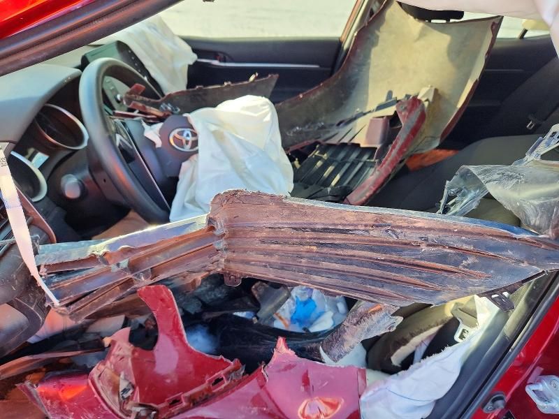 2022 Toyota Camry le