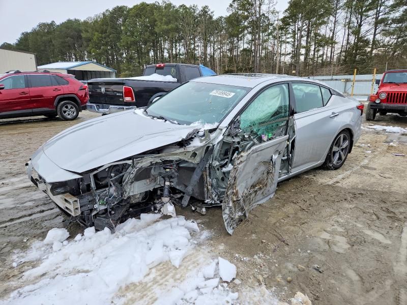 2020 Nissan Altima sv