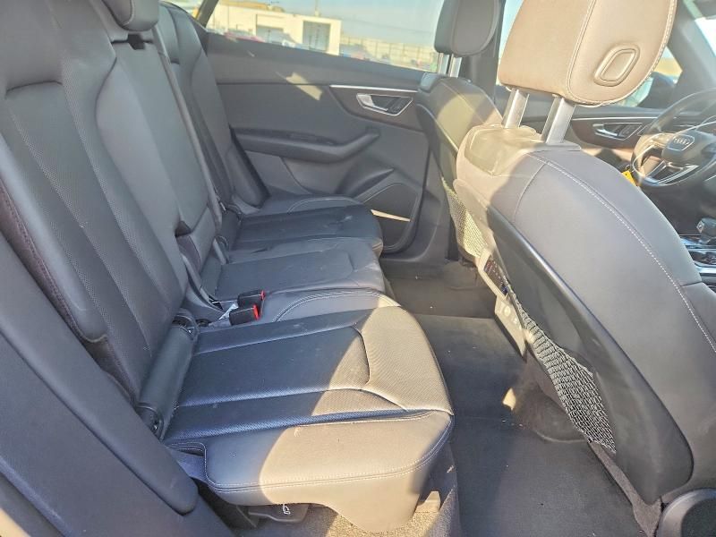 2019 Audi Q8 Premium Plus