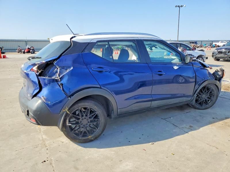 2019 Nissan Kicks s