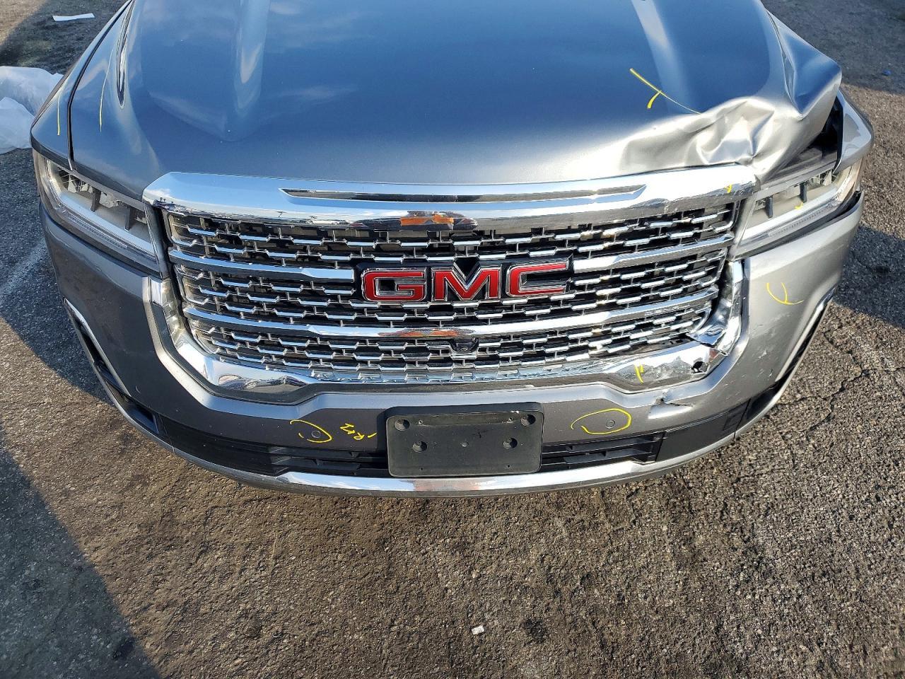 2021 GMC Acadia Denali