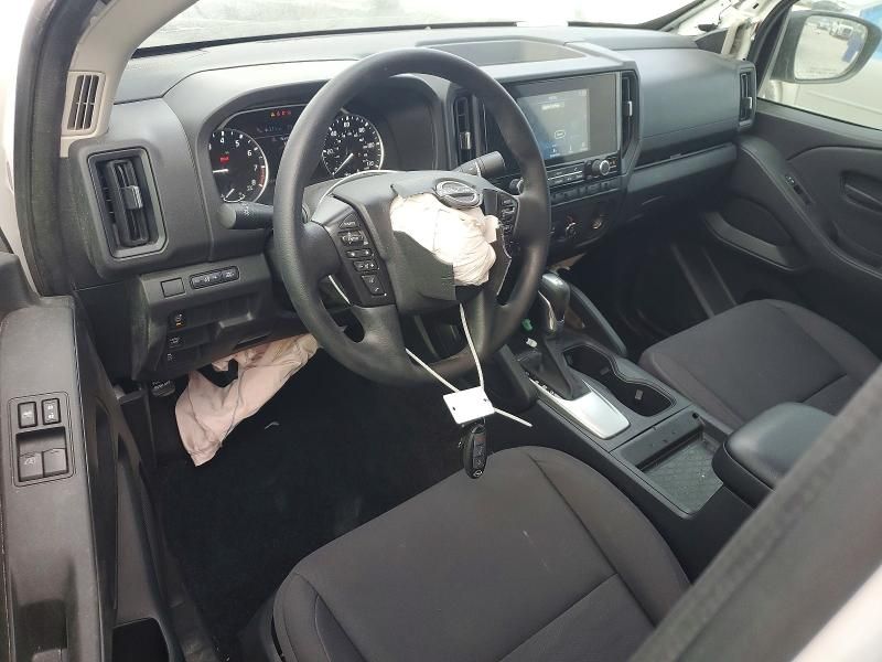 2025 Nissan Frontier s